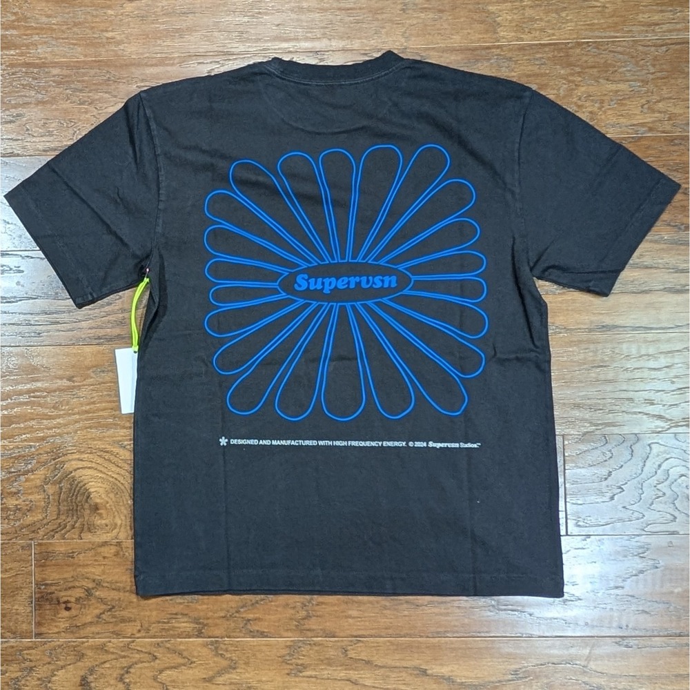 Supervsn Bloom Tee‎ Vintage Black Collegiate S/S TShirt S NWT 21x26